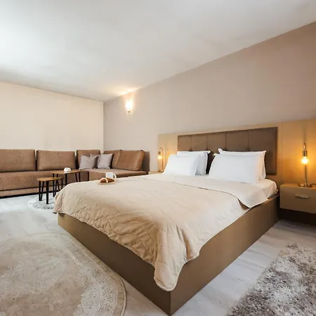 Villa Manevi *